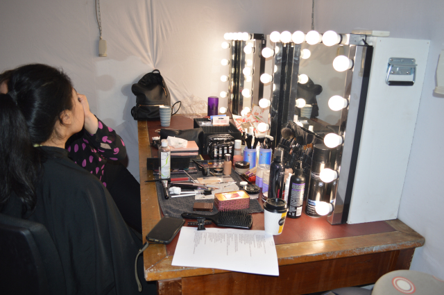 make up room